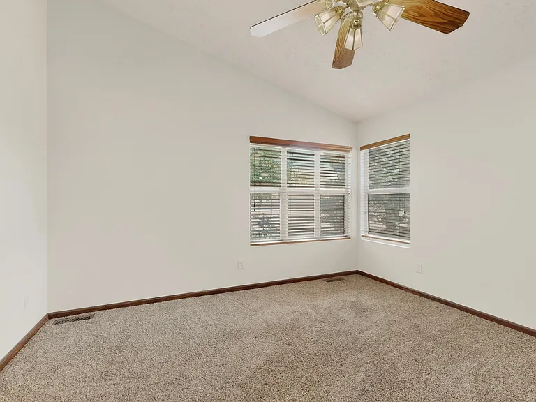 8908 Henriette Wyeth Dr NE — Photo 24