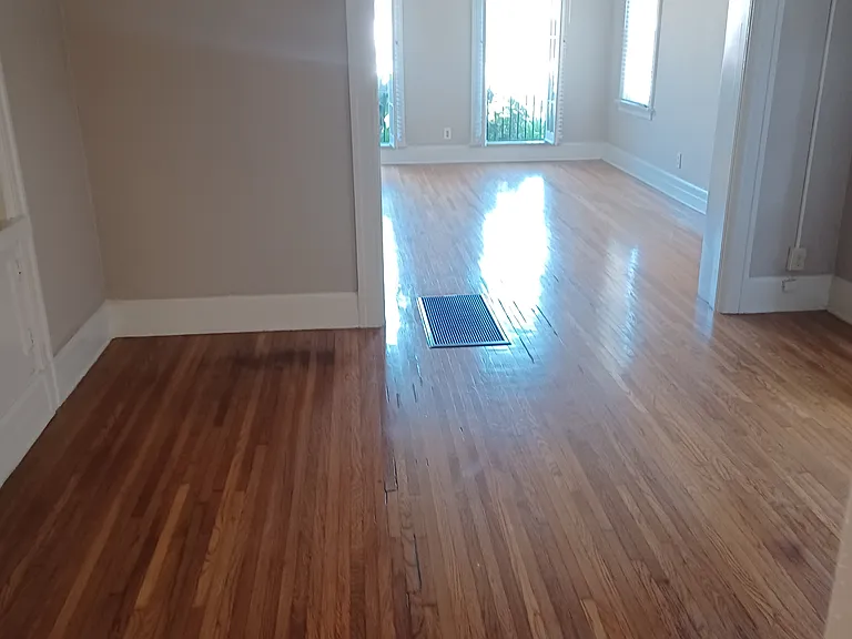 1727 N Alexandria Ave — Photo 7