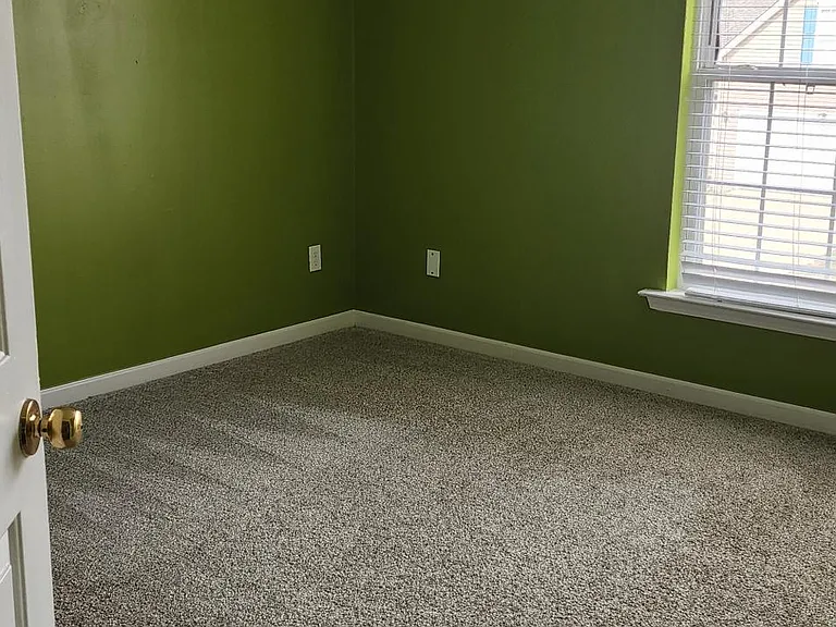 4 Orient Dr — Photo 11