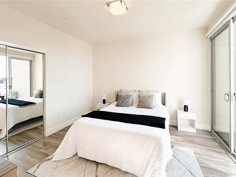 1101 S Harvard Blvd #506 — Photo 28
