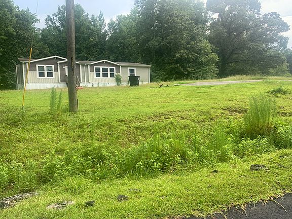 3rd image of 128 Old Beechtree Ln