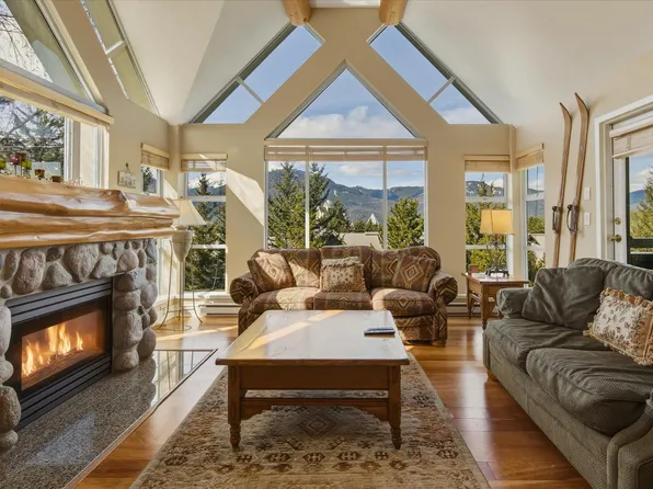 4910 Spearhead Pl #409, Whistler, BC V0N 1B0