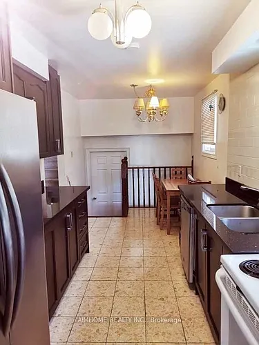 62 Mentor Blvd #UPPER Photo 1