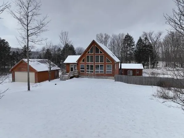 3289 Westland Dr, Bouckville, NY 13310