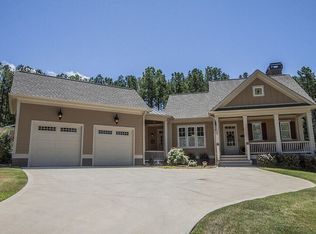 1030 Club Pointe Cir, Greensboro, GA 30642