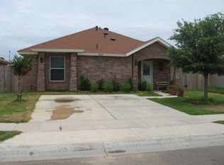 808 Chalan Dr, Laredo, TX 78045