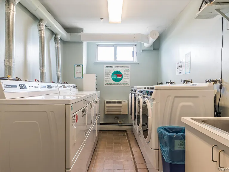 14 Nosband Ave #2H — Photo 20
