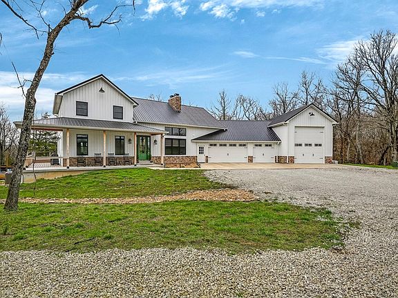 3rd image of 867 Thorpe Road