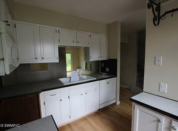 5th image of 2575 Chatham Woods Dr SE