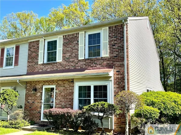 291 Constitution Cir, North Brunswick, NJ 08902