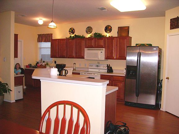 3rd image of 8704 Arcadia Park Dr
