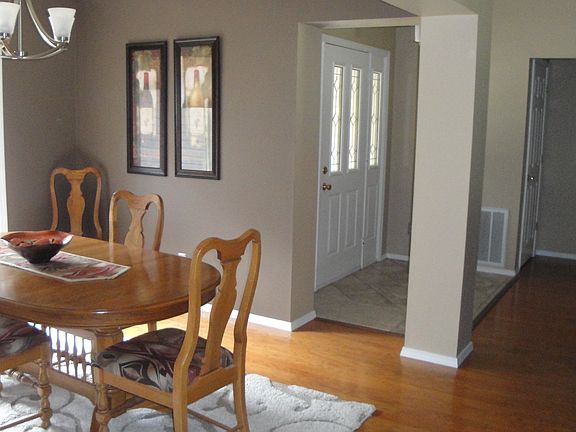 4th image of 18 Monikie Dr