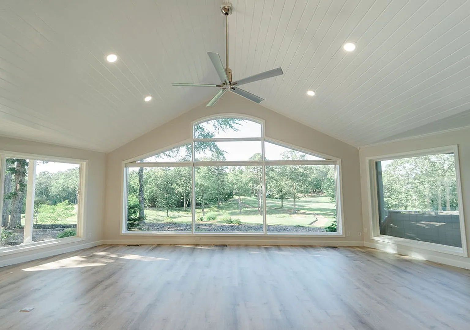Beautiful home on the private Diamante golf course — Photo 2