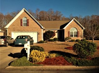 105 Robbie Ln, New Bern, NC 28562
