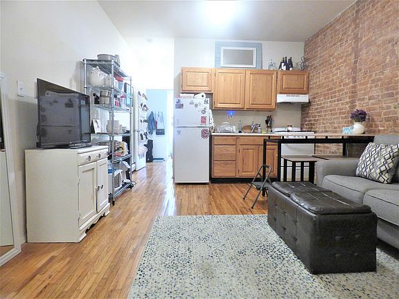 5th image of 526 E 85th St APT 3D