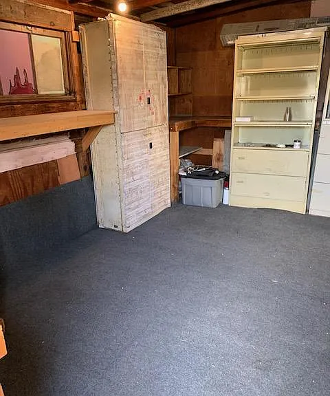 8624 Lilienthal Ave — Photo 39