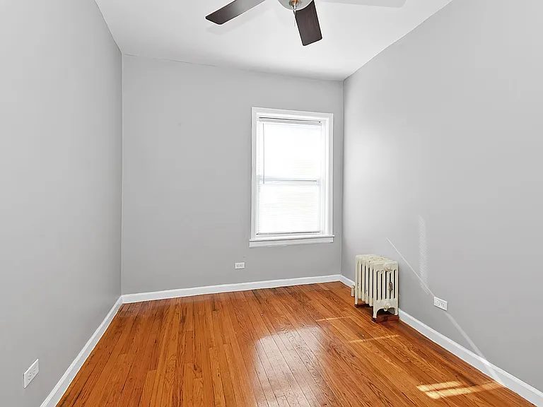 6200 S Albany Ave — Photo 6