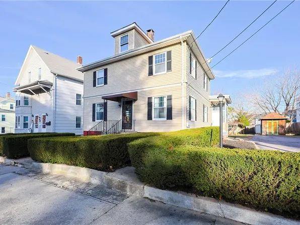 93 Andrews St, Woonsocket, RI 02895