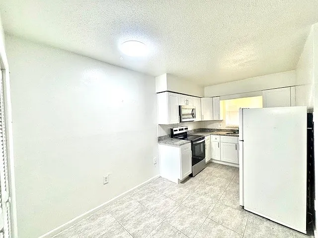 4750 40th Ave N #207 — Photo 3