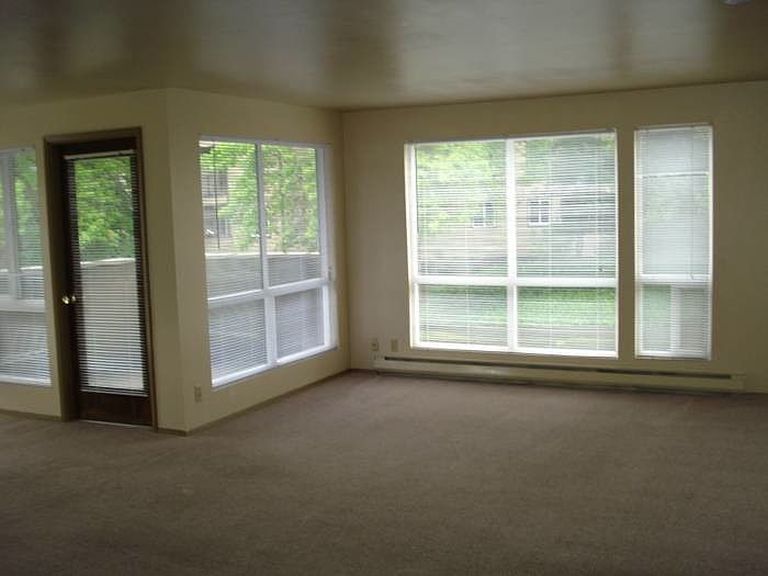 2nd image of 12520 Roosevelt Way NE APT 406