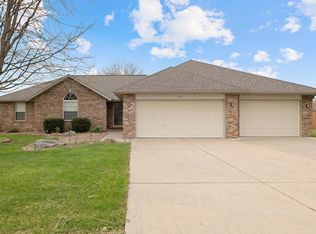 615 Sarah Ct, Willard, MO 65781
