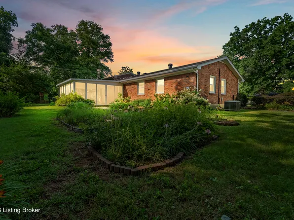 121 Blue Fields Rd, Blue Ridge Manor, KY 40223