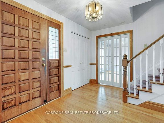 3rd image of 35 Aleutian Rd