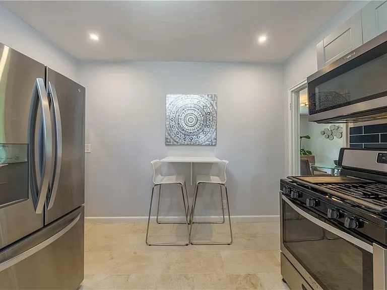 1920 W Forrest Ave — Photo 14