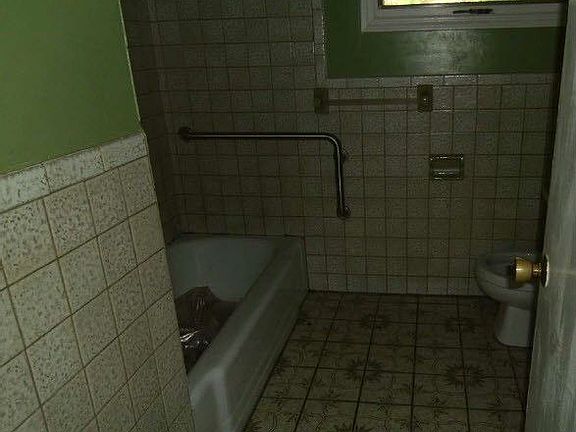 2nd image of 928 Summer Dr