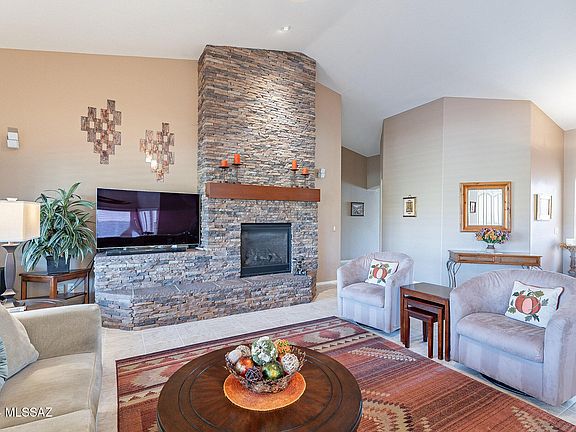 5th image of 62716 E Amberwood Dr