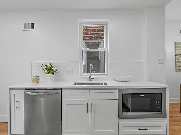 5118 Chancellor St — Photo 28