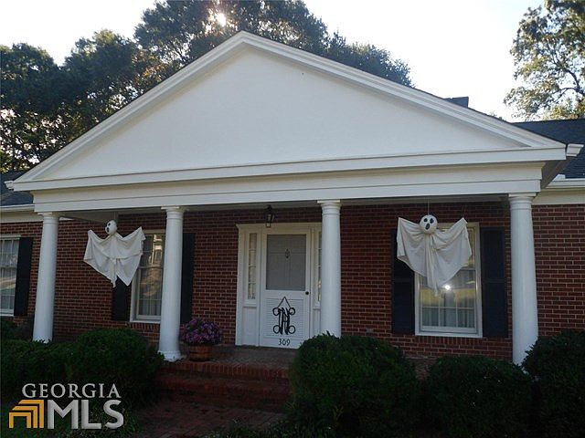 1st image of 309 Dixon Dr