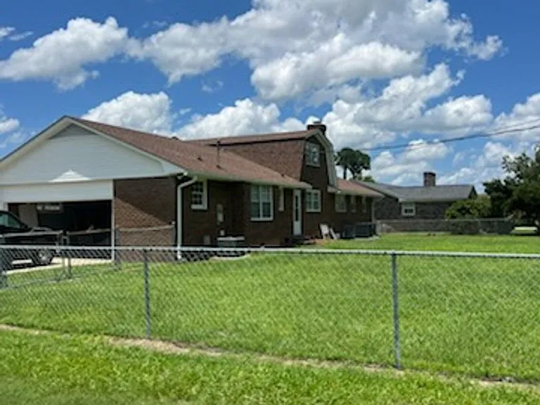 202 N Lakewood Dr — Photo 5