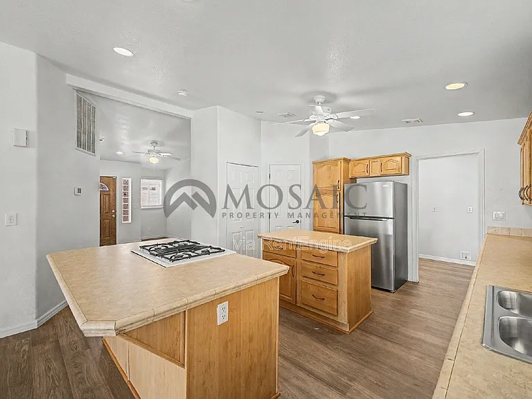 1625 S 74th St — Photo 17