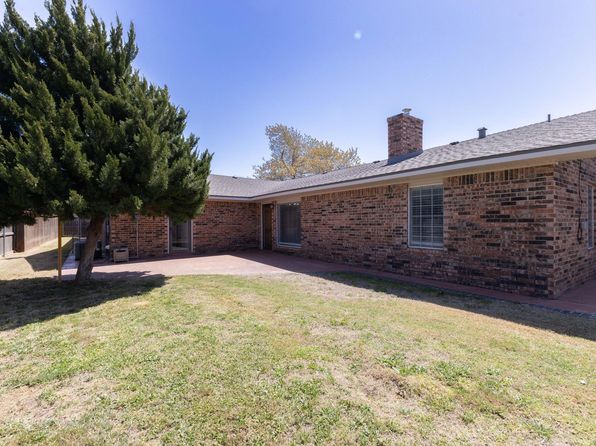 702 W College St, Lockney, TX 79241