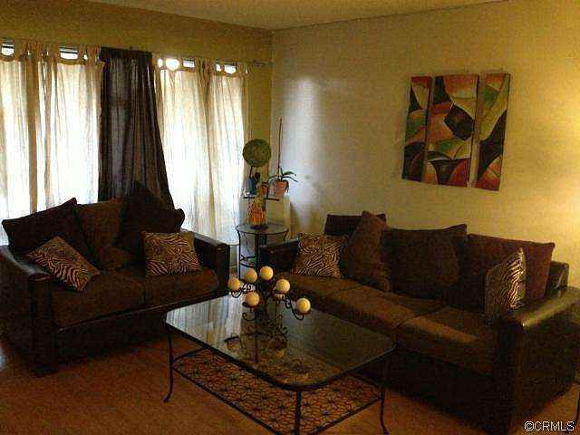 2nd image of 1021 W Bishop St APT I
