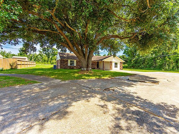 2nd image of 3728 Baker Dr