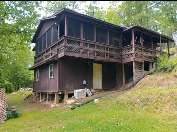 8106 Webster Rd, Camden On Gauley, WV 26208