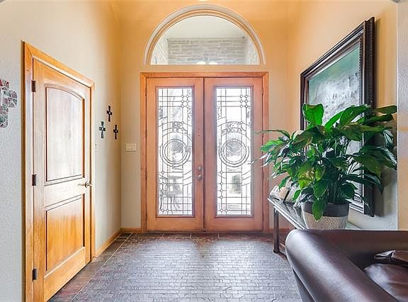 4th image of 102 Shady Brook Ct