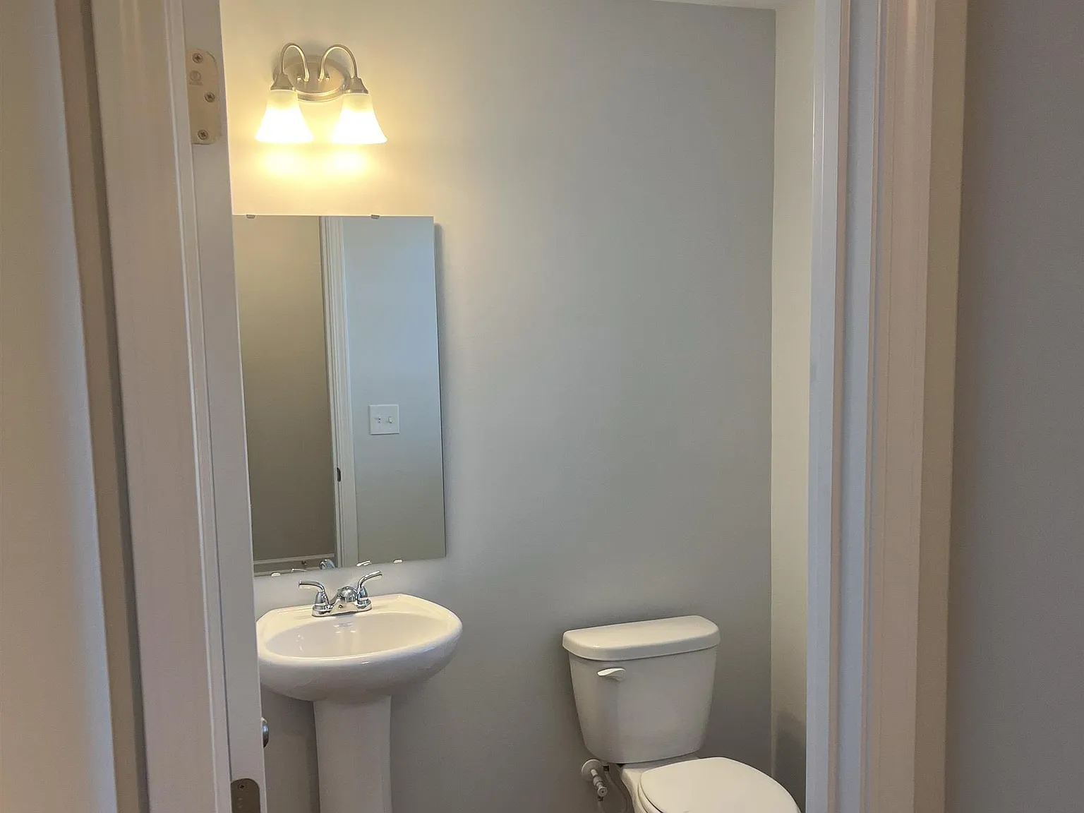 3 bed, 1856 sqft, $2,095 — Photo 4