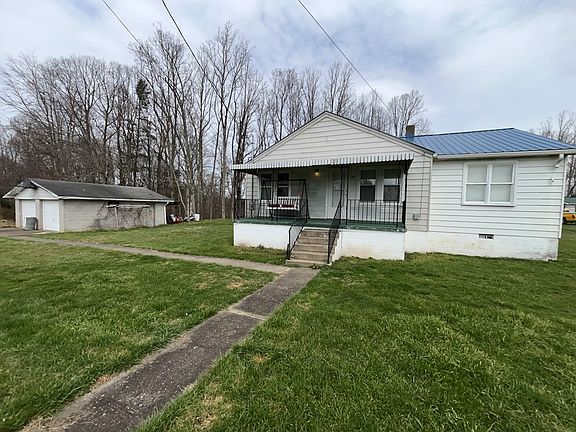 3rd image of 581 Pemberton Rd