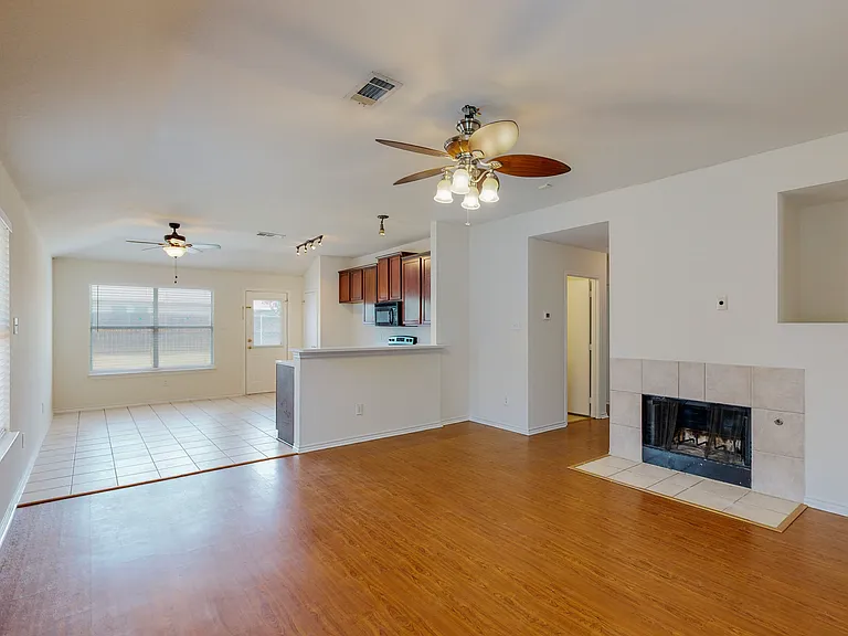 3206 Candlebrook Dr — Photo 8
