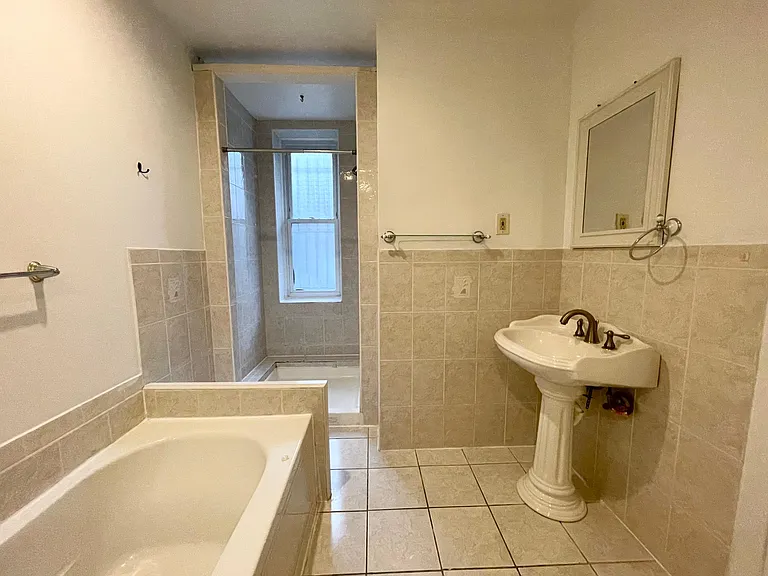4640 Sansom St #1A — Photo 17
