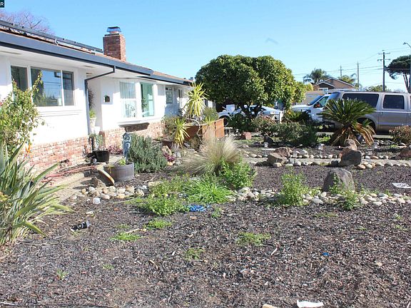 4th image of 330 W Cypress Rd