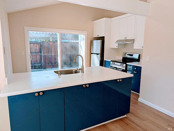 3rd image of 764 Racquet Club Circle