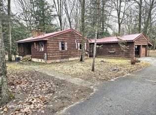 1002 N Meridian Rd, Sanford, MI 48657