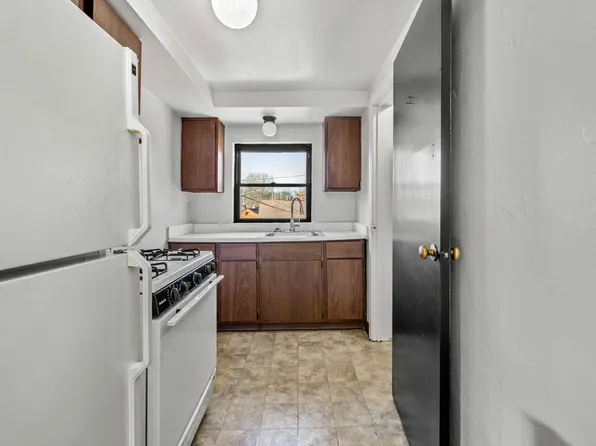 21-62 Melvin Court (Melvin Court Complex)