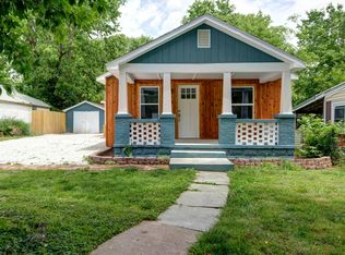 2040 N Pickwick Ave, Springfield, MO 65803