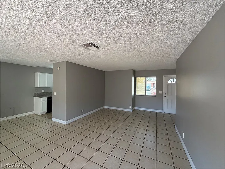 4732 Chantilly Ave — Photo 6