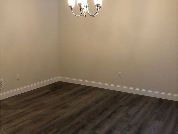 5th image of 5267 Countryside Dr